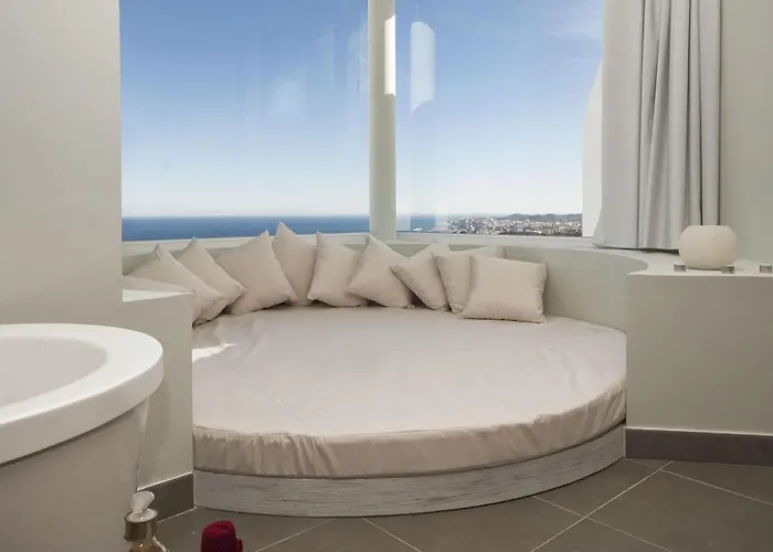 Ośrodek wypoczynkowy Higueron Malaga, Curio Collection By Hilton (adults Only) 5*