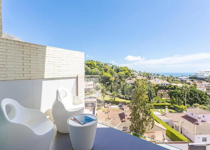 Higueron Malaga, Curio Collection By Hilton (adults Only) Ośrodek wypoczynkowy