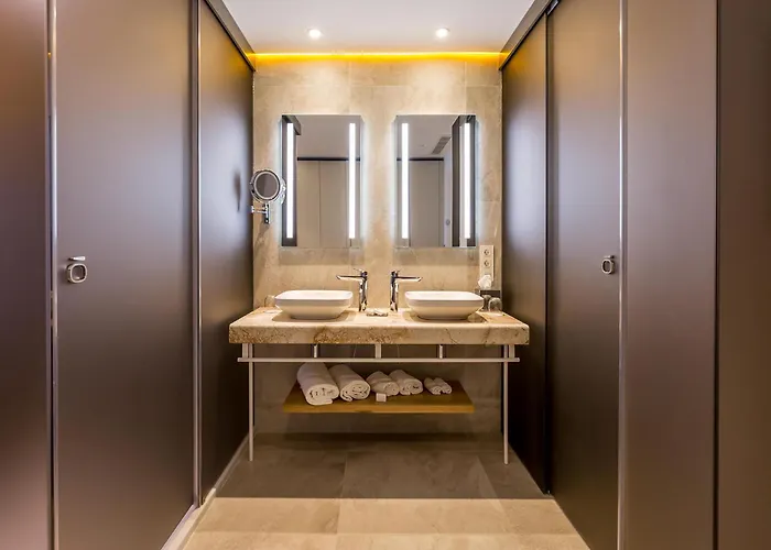 Ośrodek wypoczynkowy Higueron Malaga, Curio Collection By Hilton (adults Only)