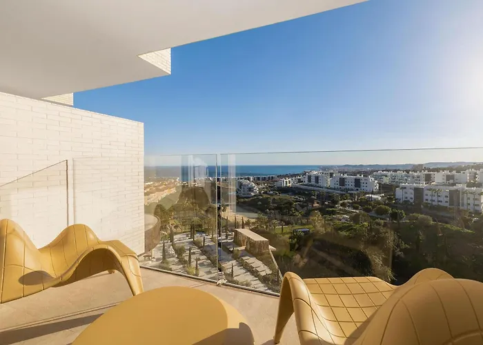 Higueron Malaga, Curio Collection By Hilton (adults Only) Ośrodek wypoczynkowy