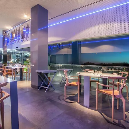 리조트 Higueron Malaga, Curio Collection By Hilton (adults Only) 푸엔히롤라